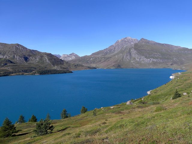 Lac du Mont-Cenis am Morgen